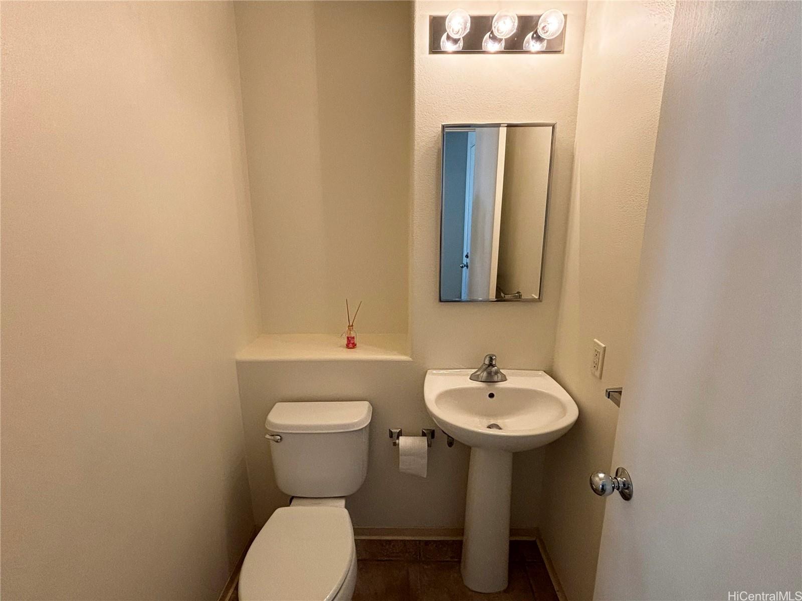 Photo 10 of 25