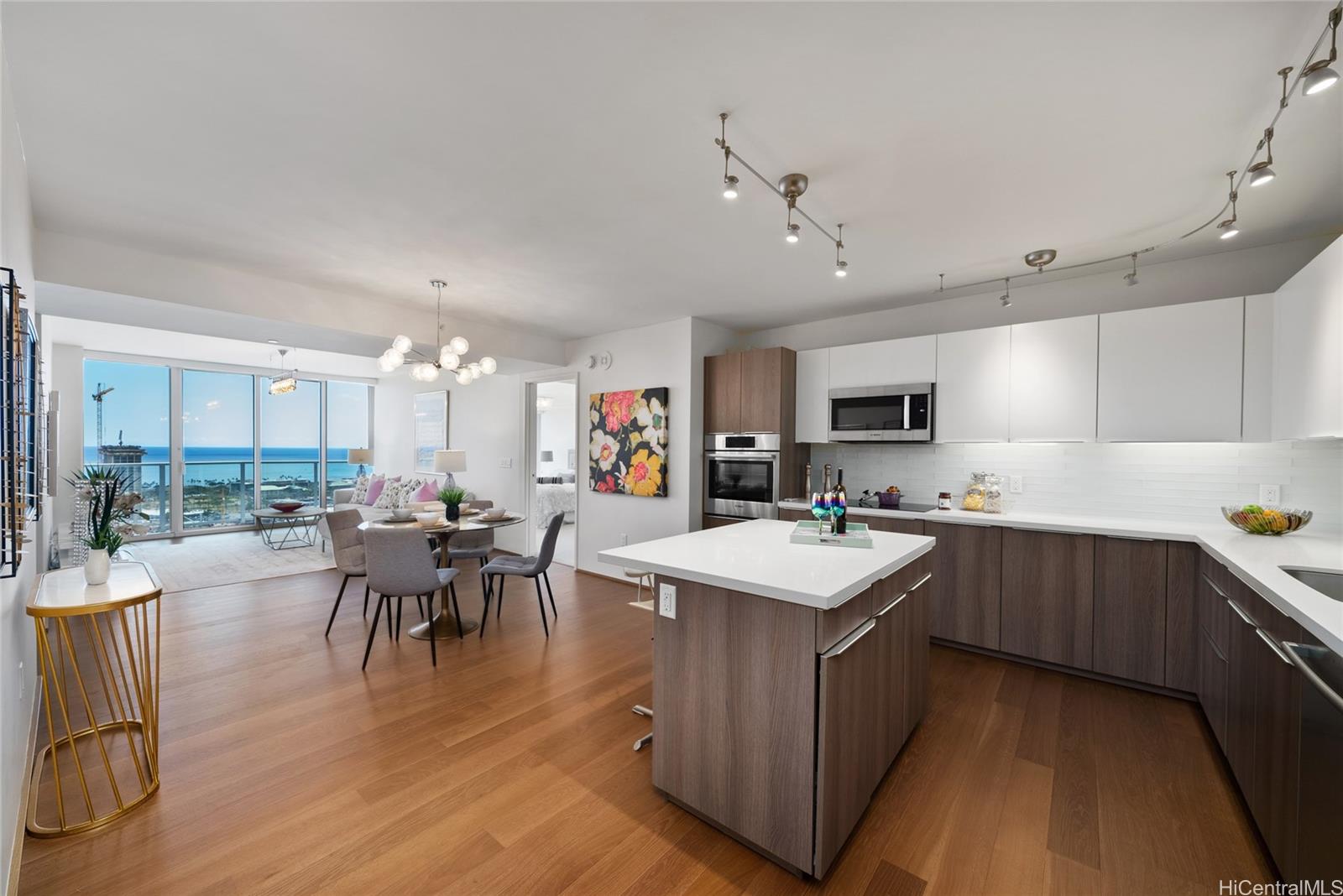 888 Kapiolani Boulevard 3707