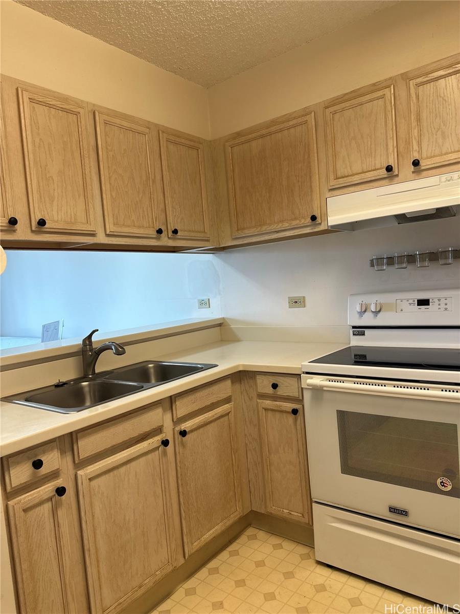 Photo 3 of 22