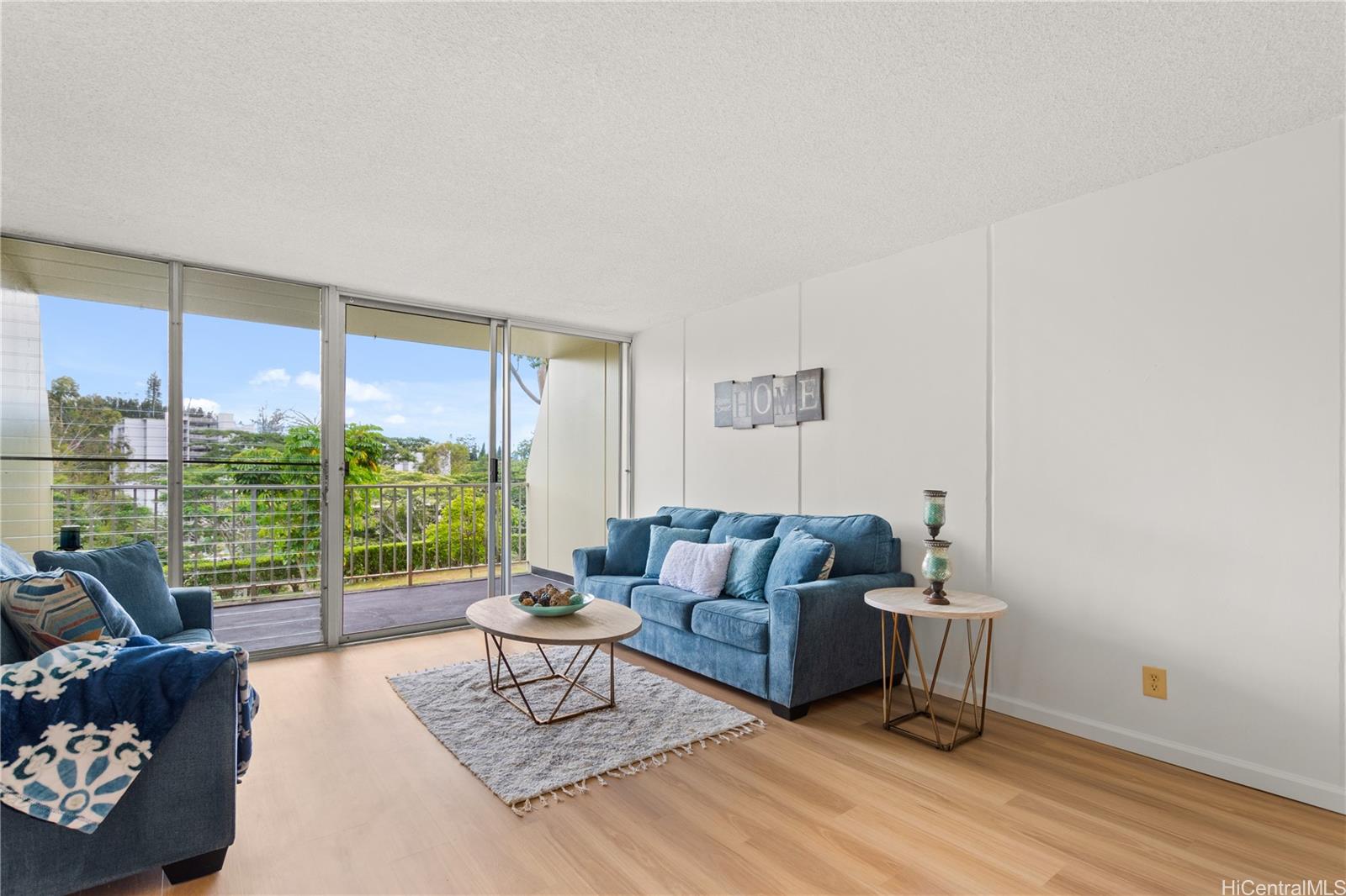 95-2052 Waikalani Place B202