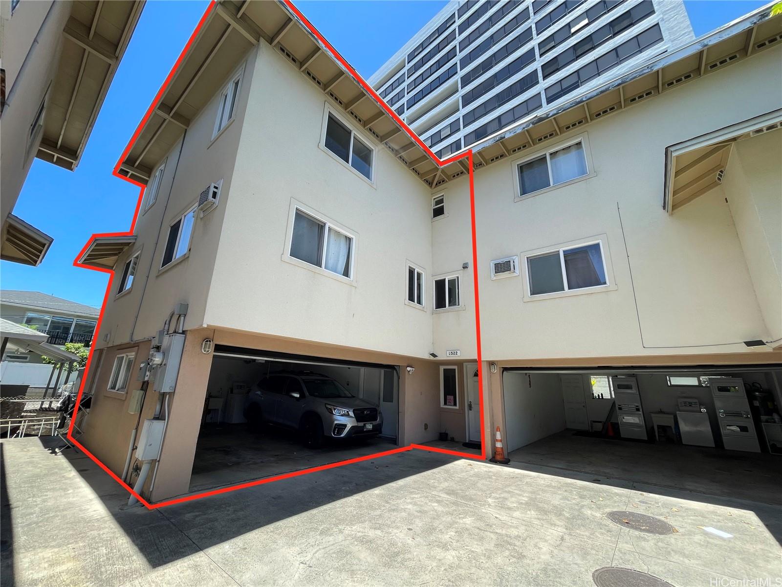 1522 Enos Lane