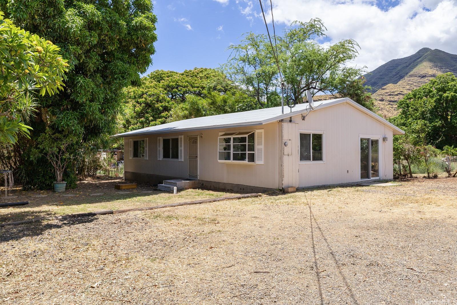89-234 Mano Avenue