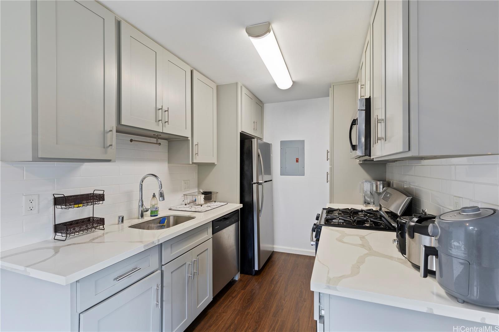 91-1079 Puamaeole Street  Unit 14A