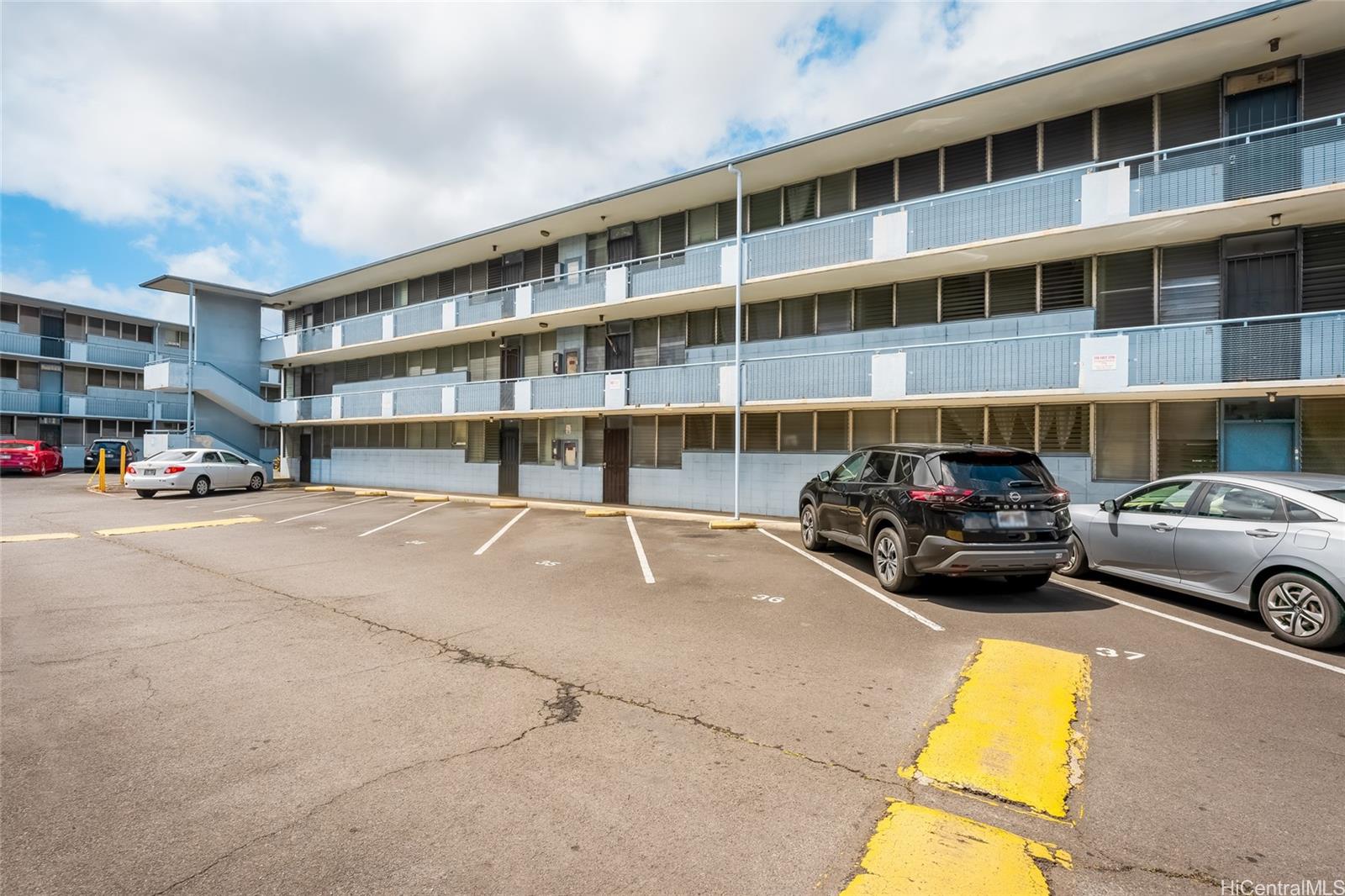 1219 Kokea Street E204