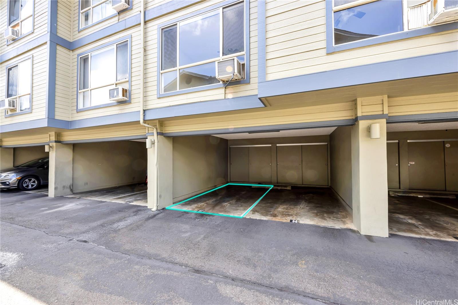 91-269 Hanapouli Circle  Unit 15G