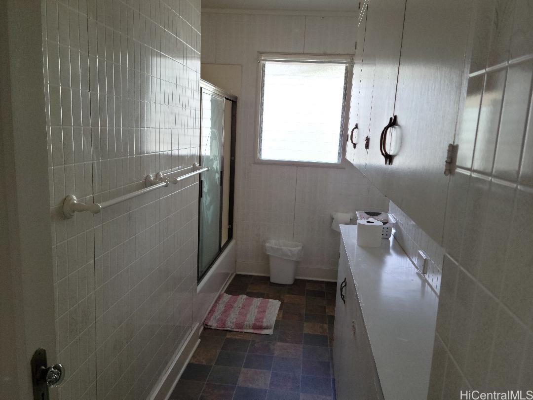 Photo 14 of 25