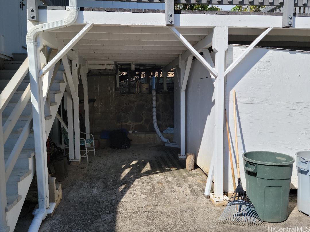 Photo 17 of 25