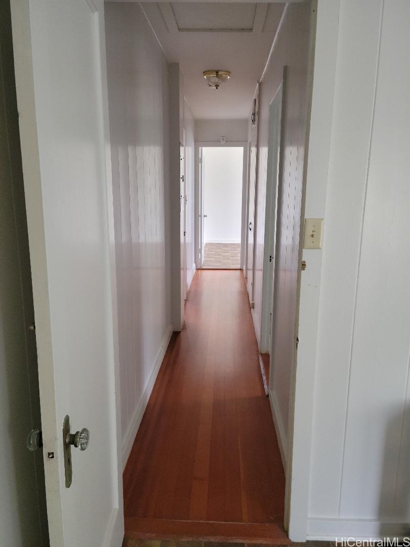 Photo 18 of 25