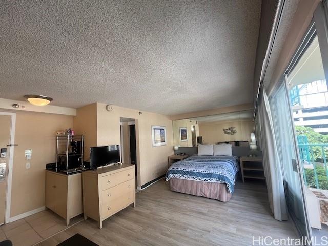 Photo 12 of 25
