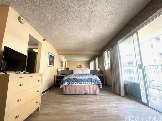 Photo 13 of 25