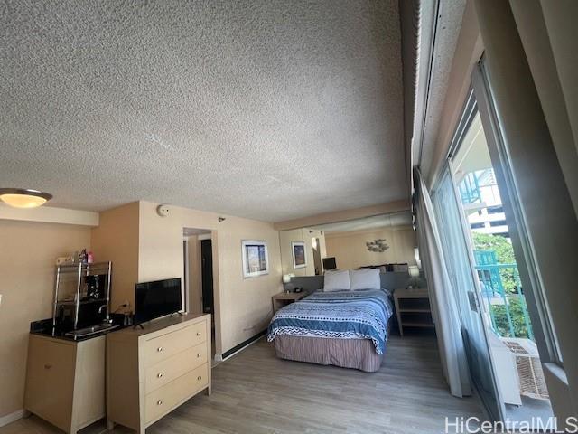 Photo 14 of 25