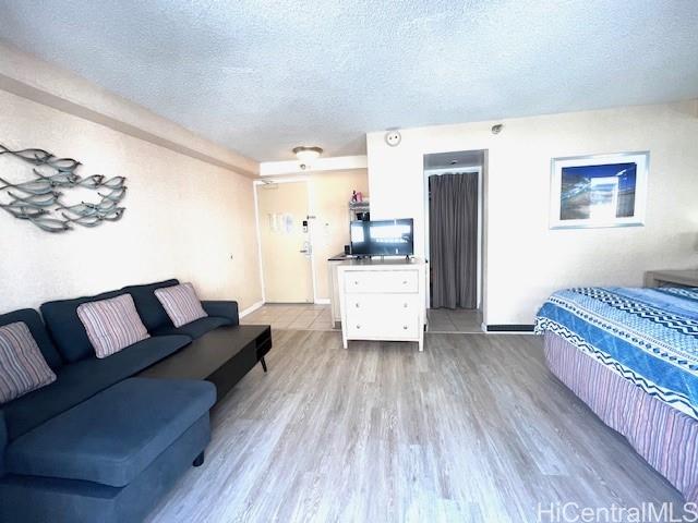Photo 3 of 25