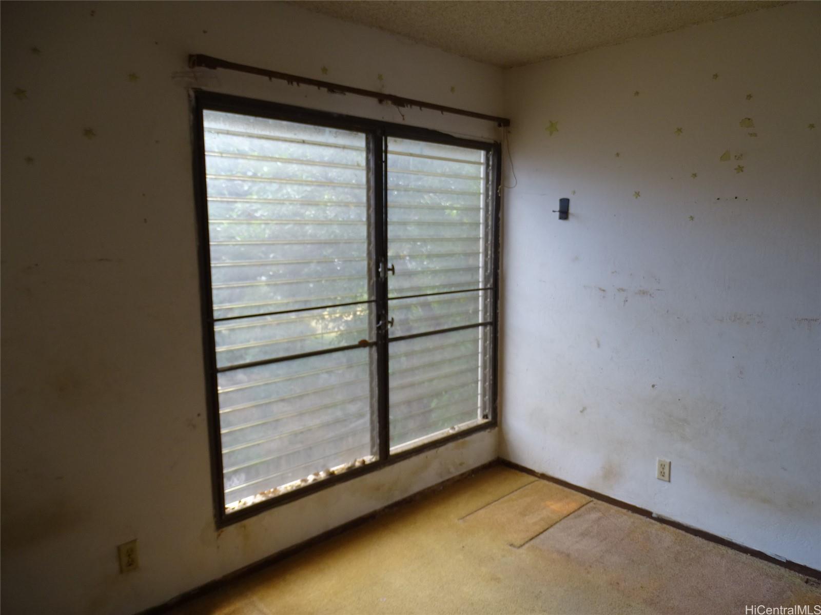 87-131 Helelua Street  Unit J206