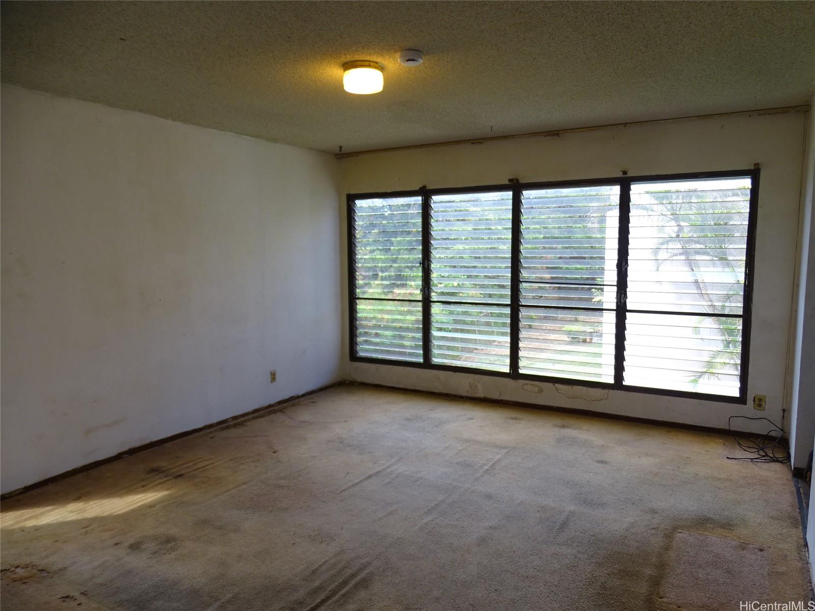 87-131 Helelua Street  Unit J206
