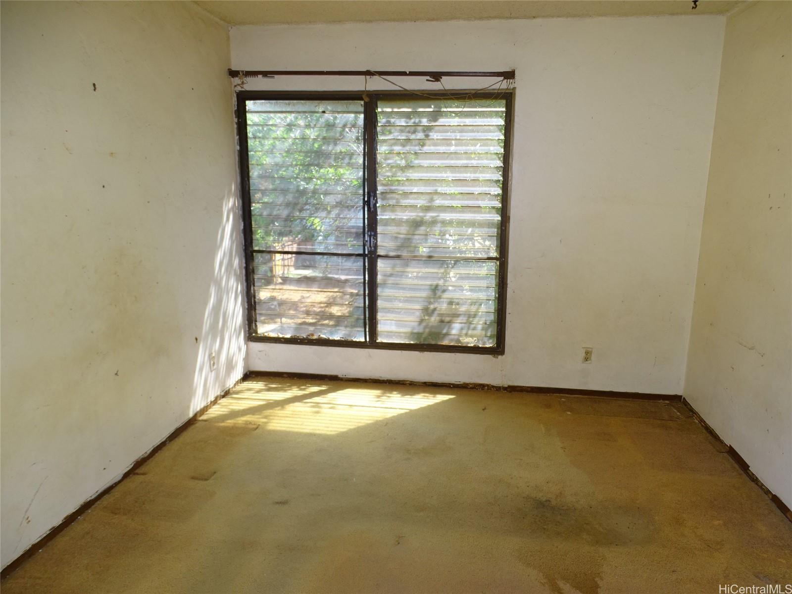 87-131 Helelua Street  Unit J206