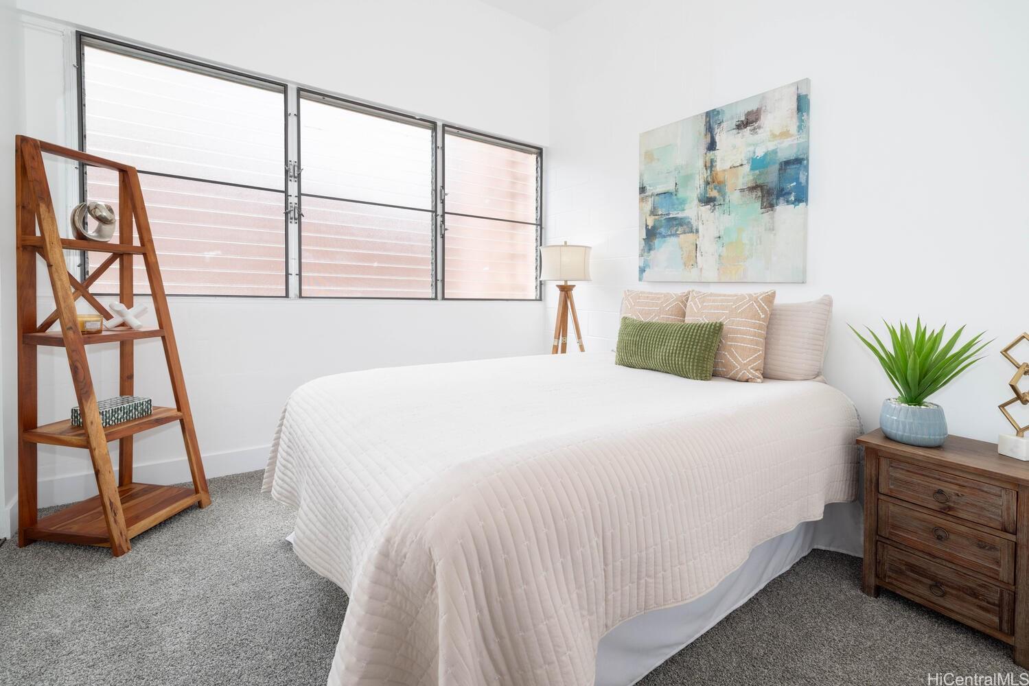 Photo 19 of 25