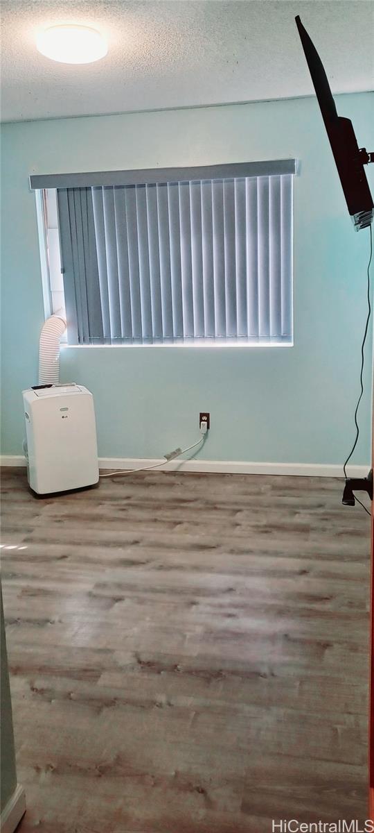Photo 14 of 20