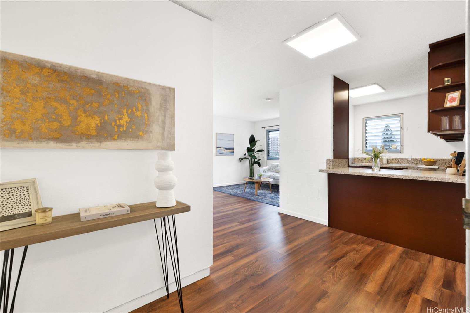 509 University Avenue 804
