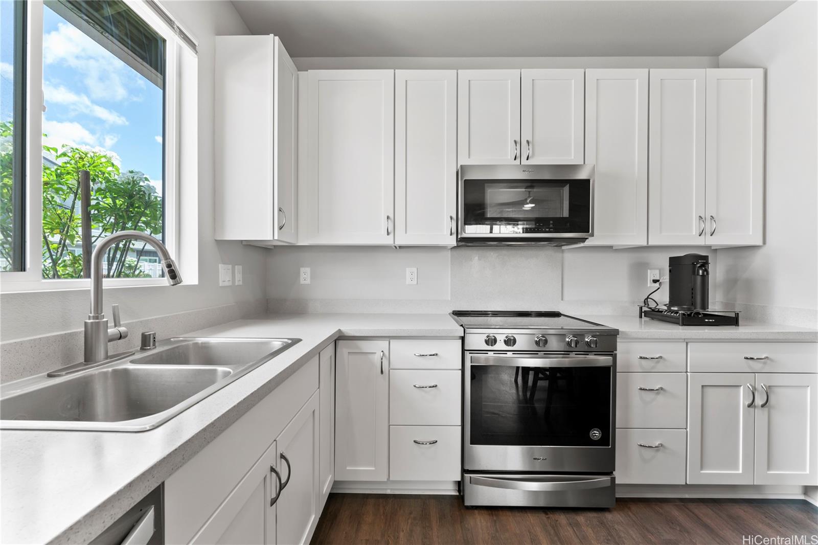 91-3475 Nana Hope Street 801