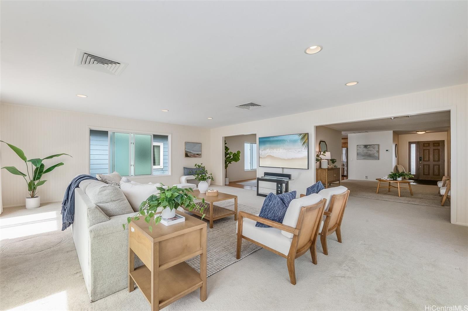 685 Kealahou Street