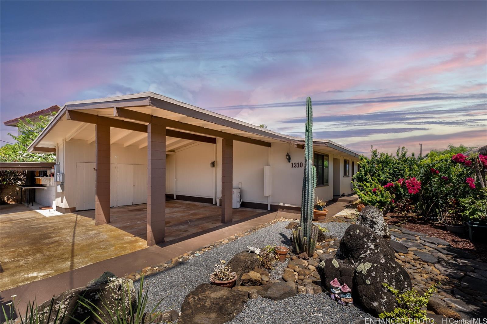 1310 Haloa Drive