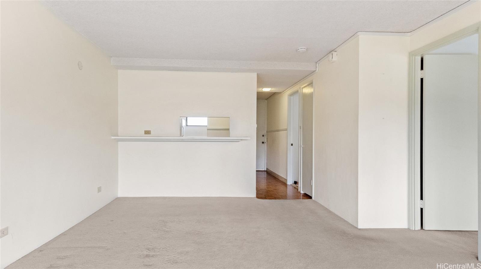 Photo 4 of 22