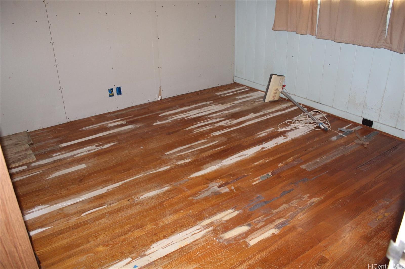 Photo 8 of 21