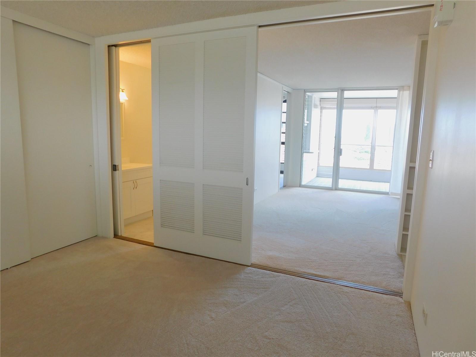 Photo 10 of 25