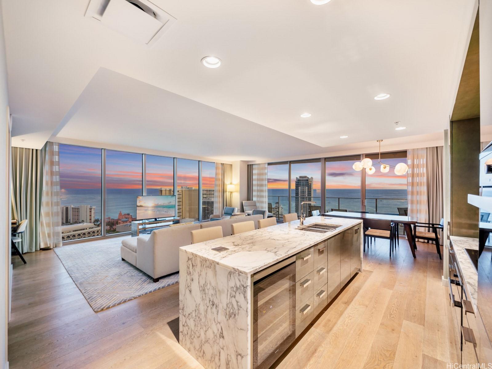 383 Kalaimoku Street 3407