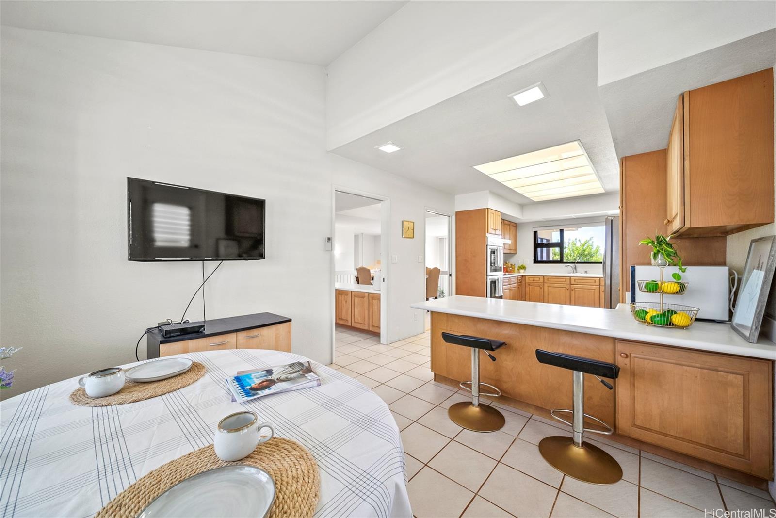 Photo 8 of 25