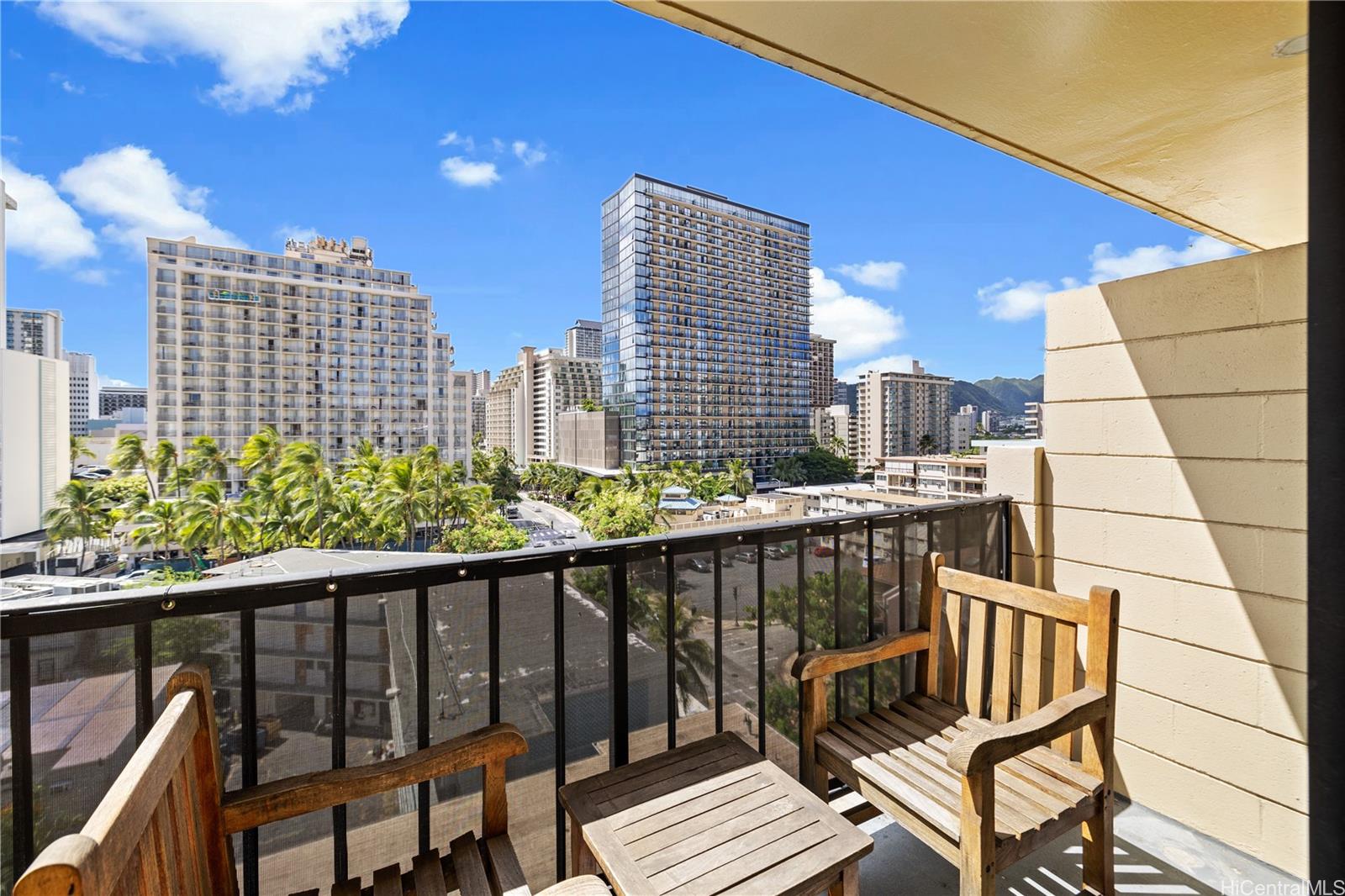 2425 Kuhio Avenue 905
