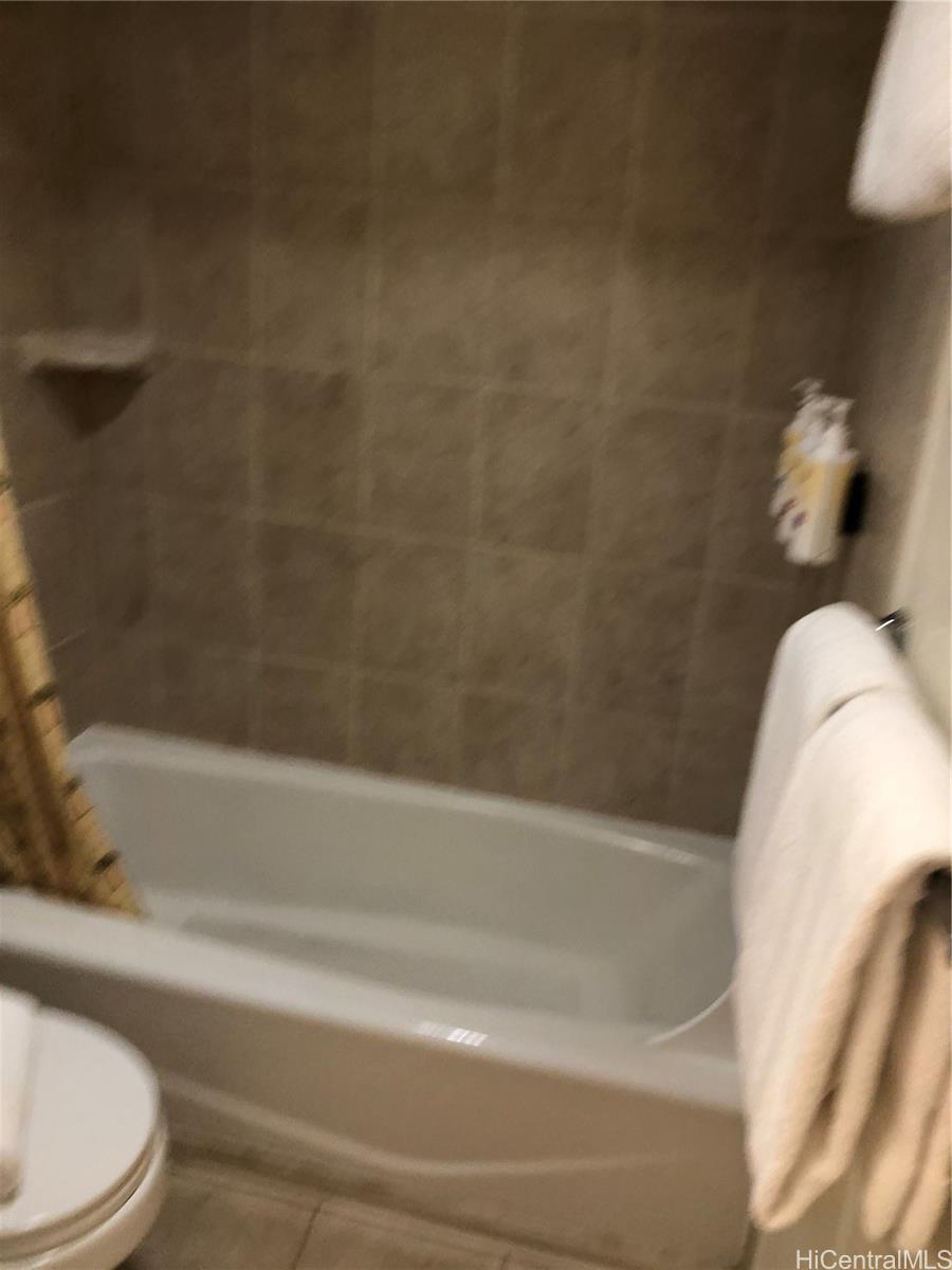 Photo 16 of 18