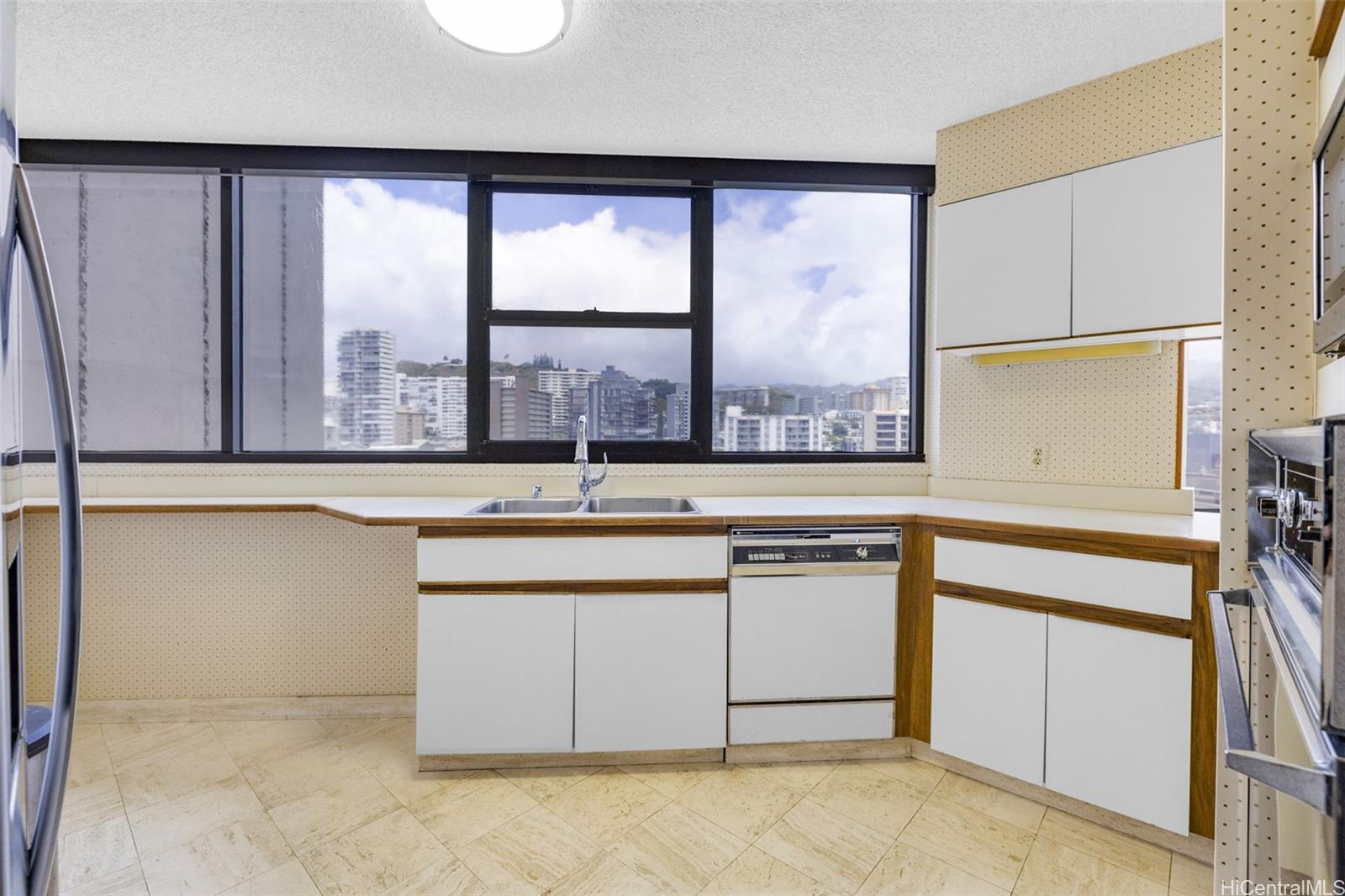1221 Victoria Street  Unit 1505