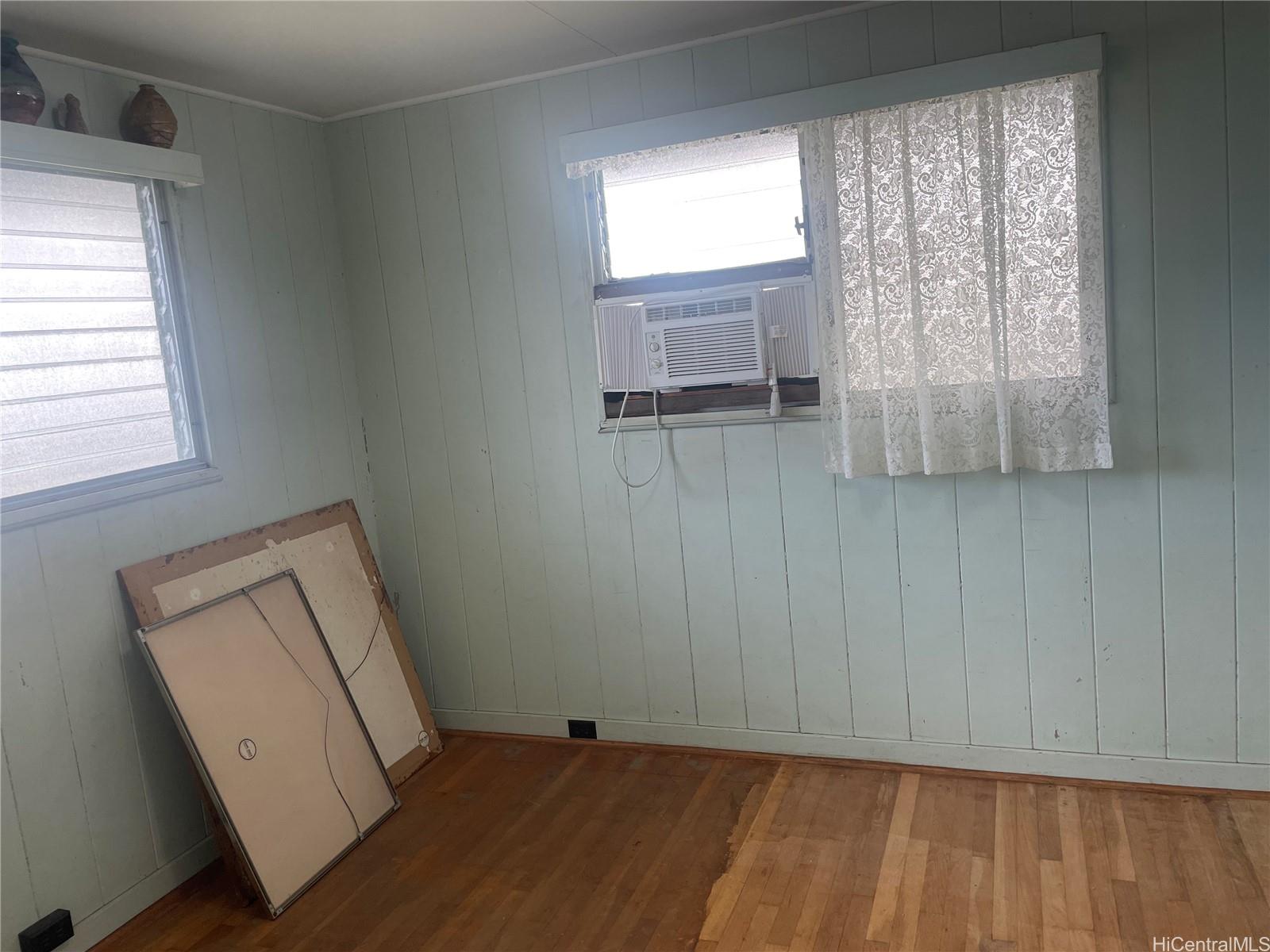 Photo 4 of 21