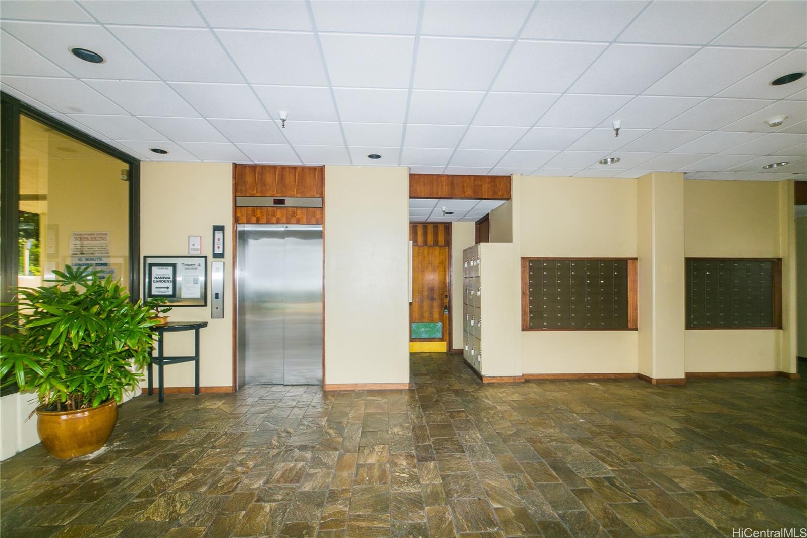 Photo 22 of 25