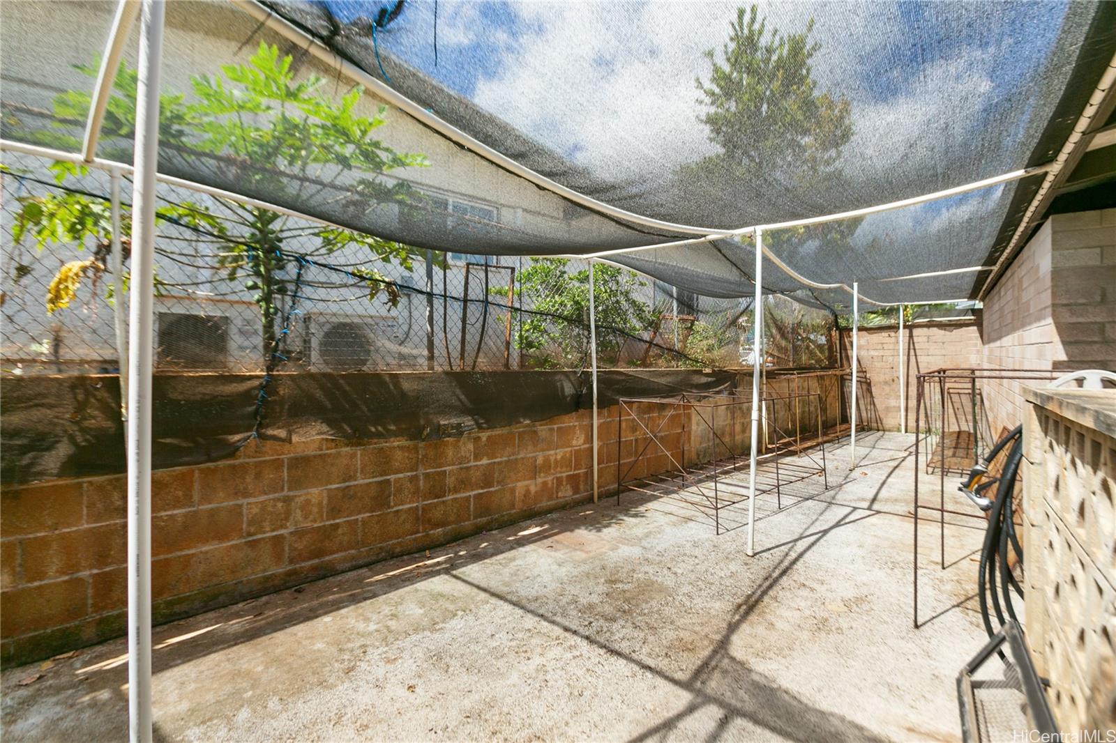 Photo 22 of 25