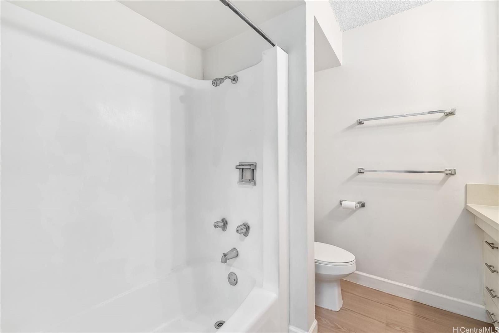 Photo 15 of 20
