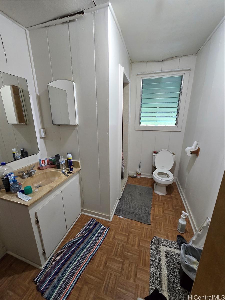 Photo 11 of 23