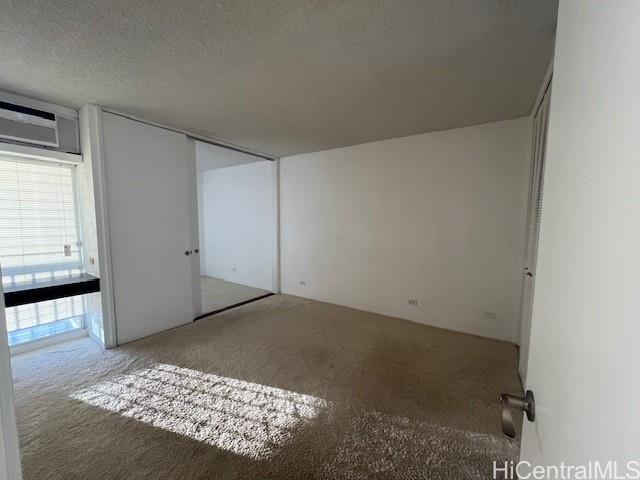 Photo 13 of 25