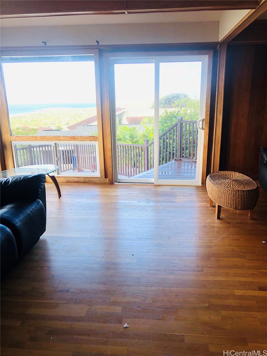 Photo 20 of 25