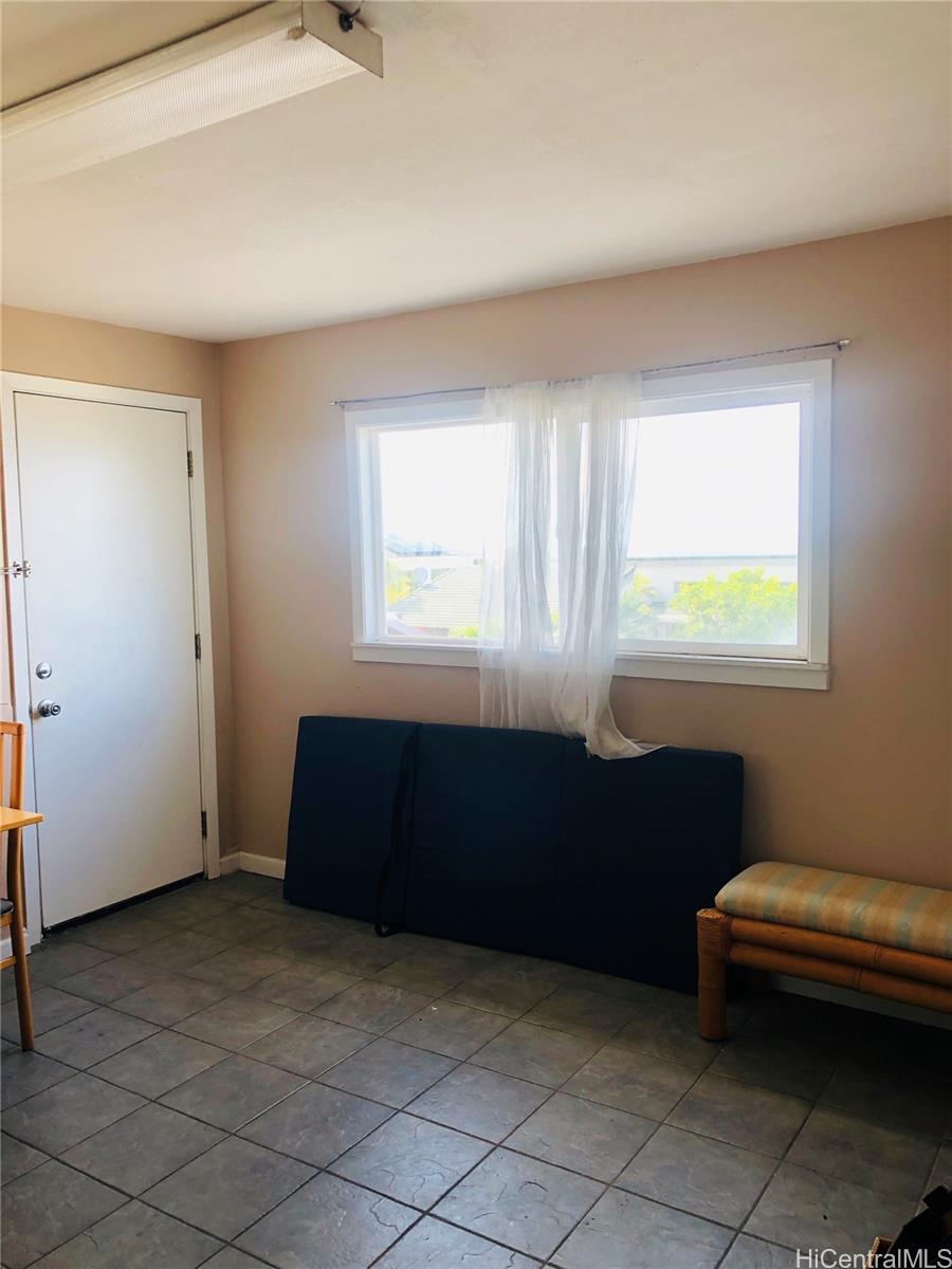 Photo 9 of 25