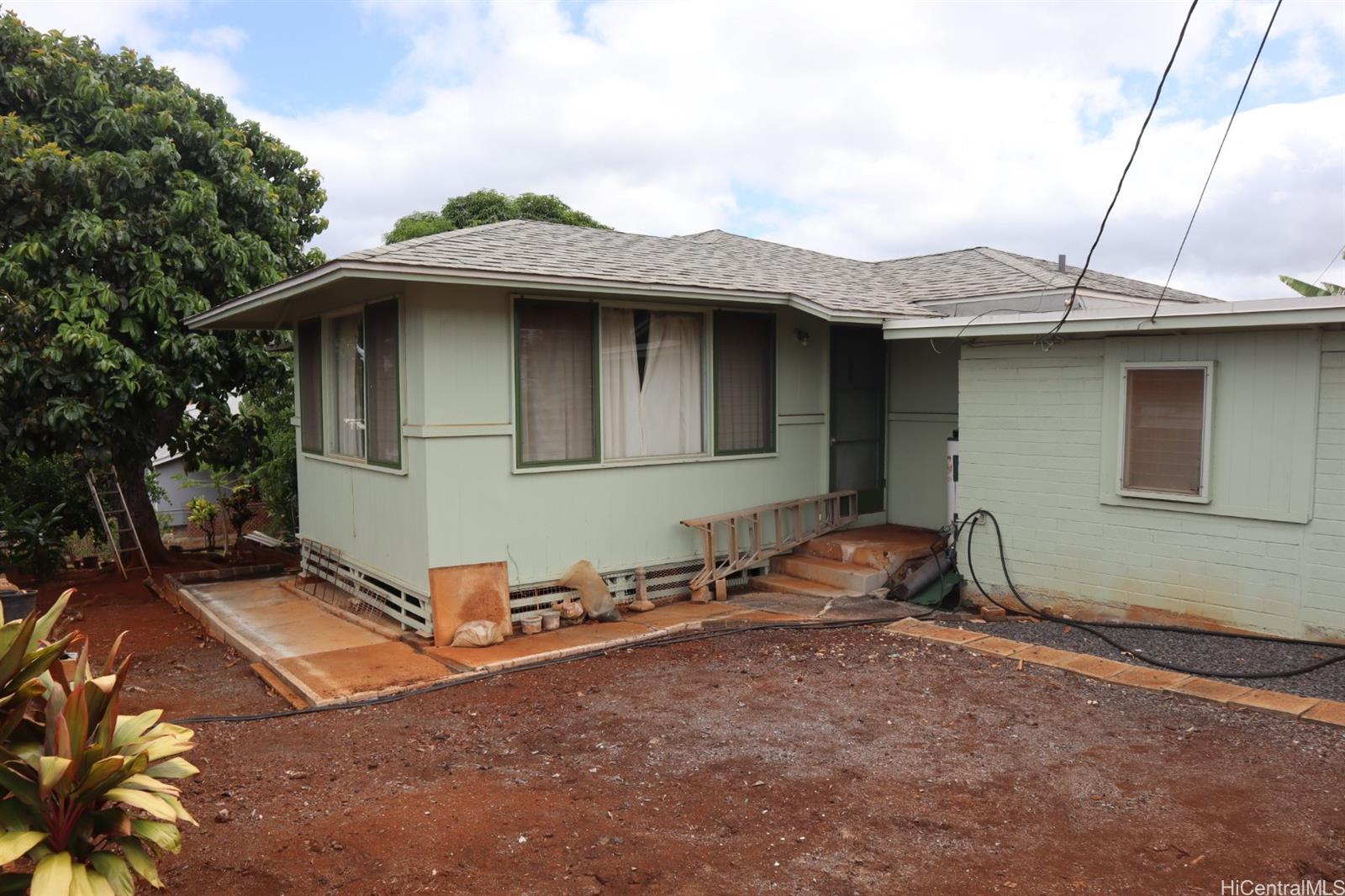 1259 Puu Poni Street