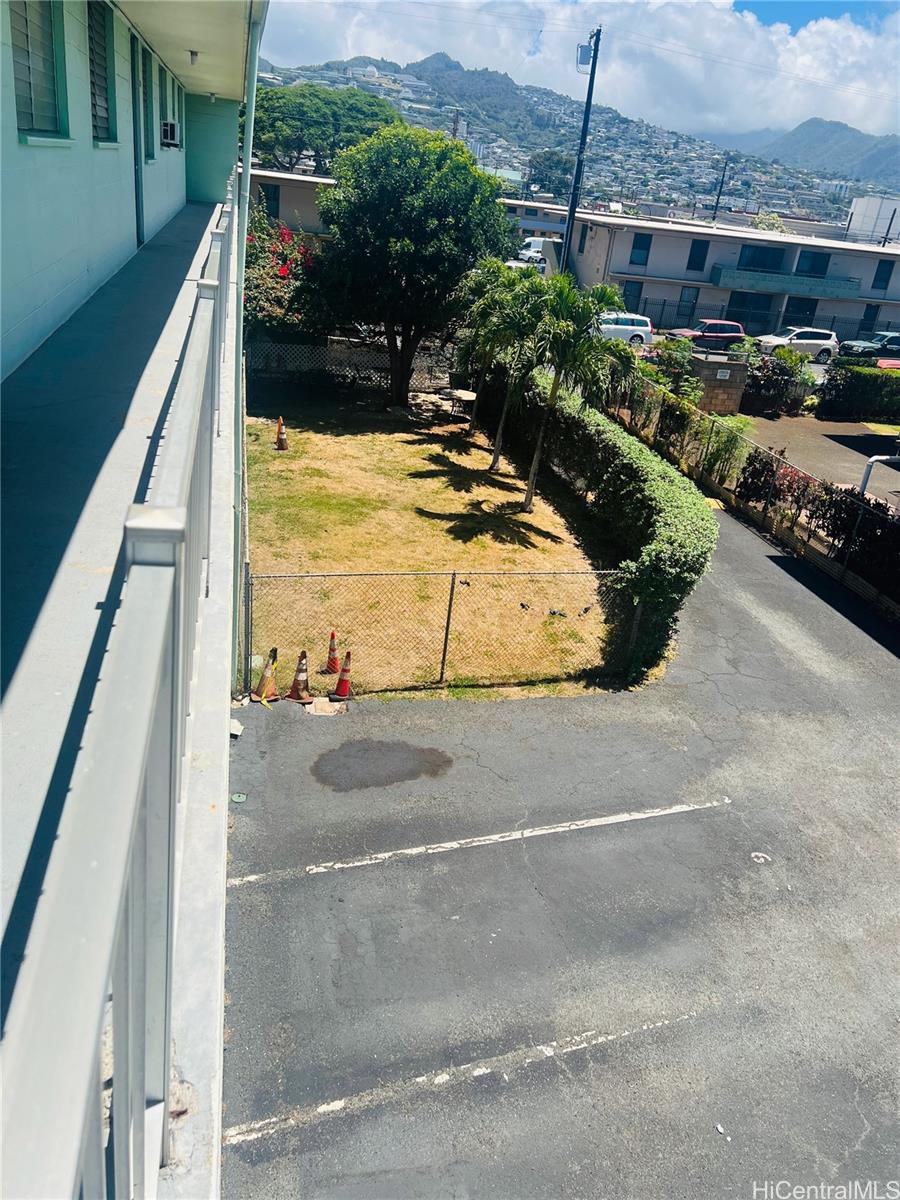 Photo 4 of 5