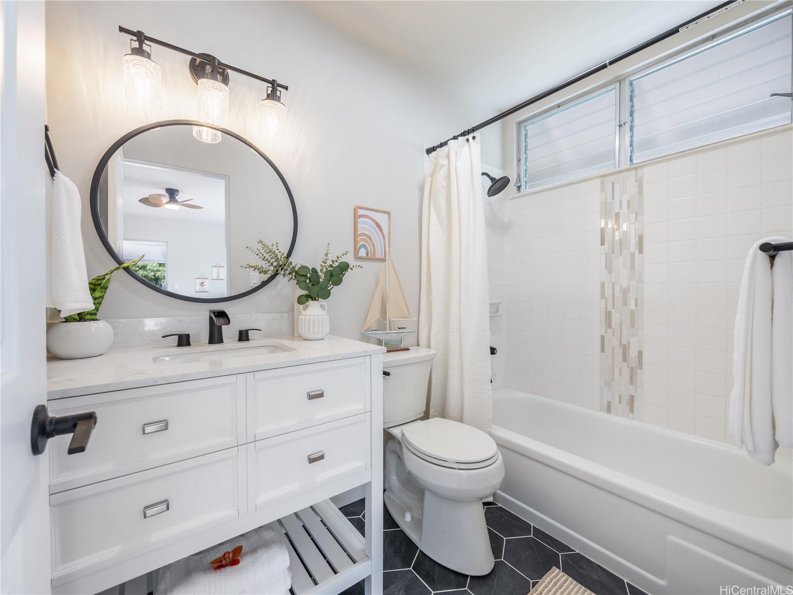 44-1731 Laha Street  Unit 2101