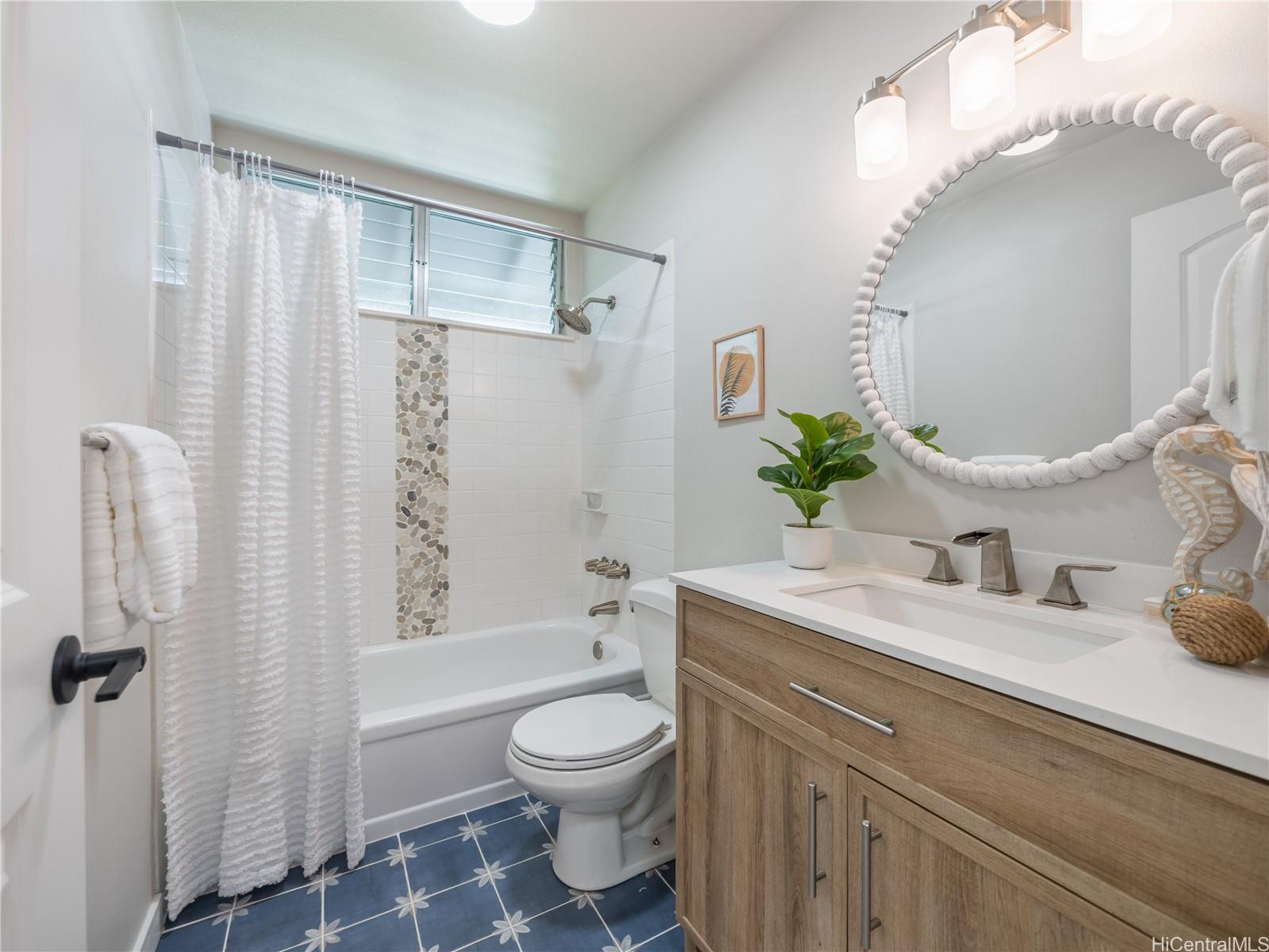 44-1731 Laha Street  Unit 2101