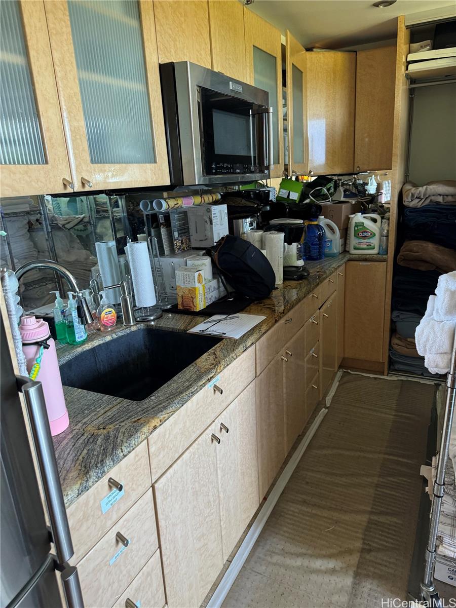 Photo 5 of 23