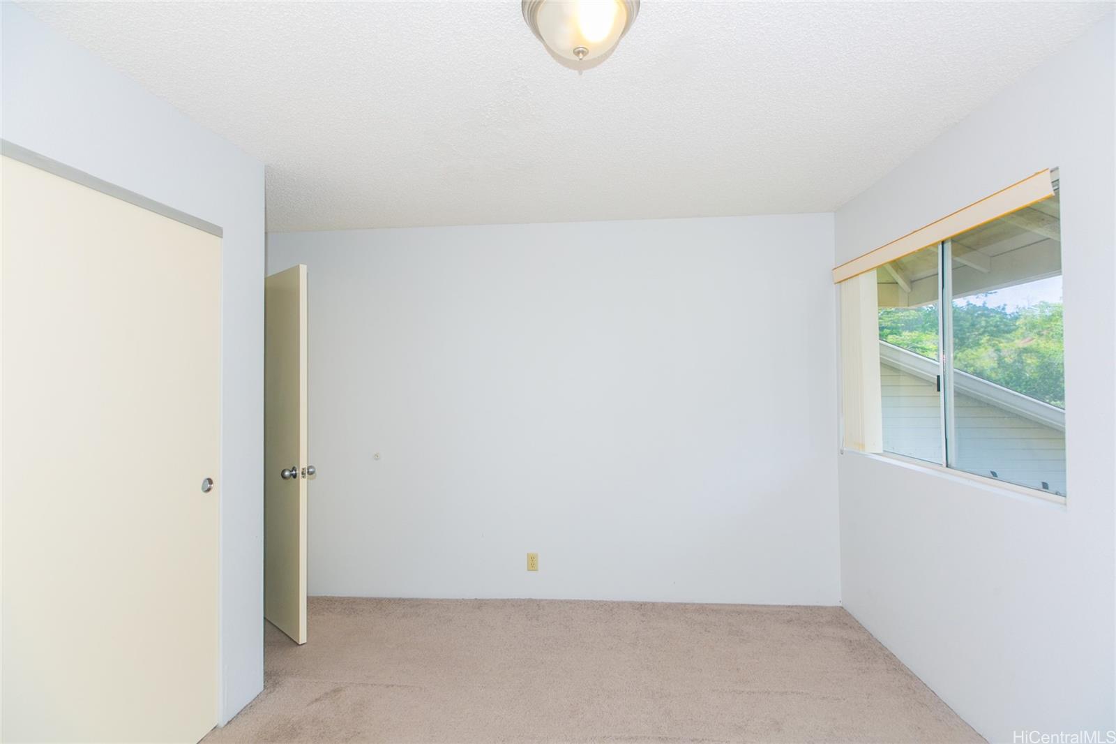 Photo 10 of 25