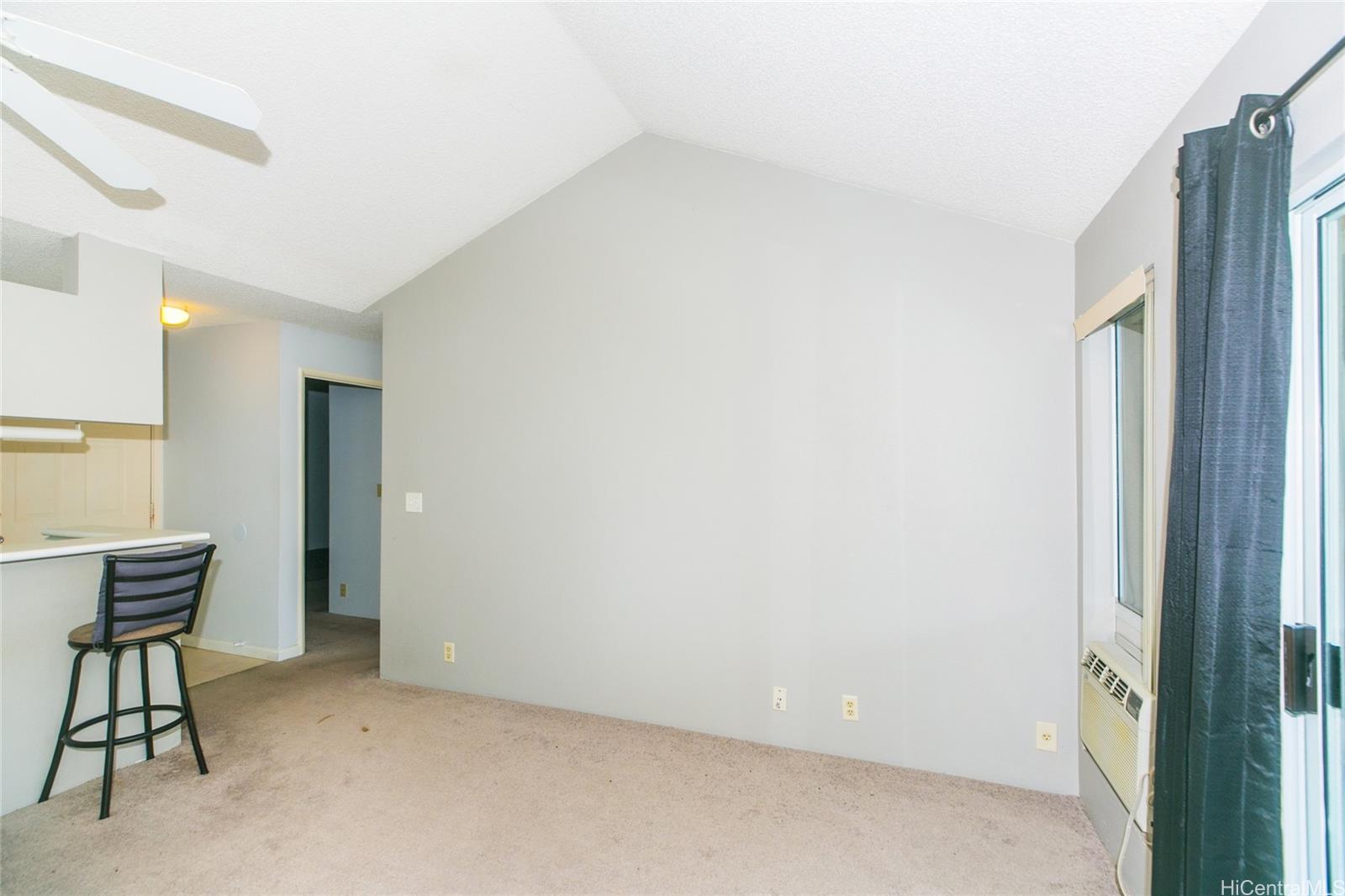 Photo 3 of 25
