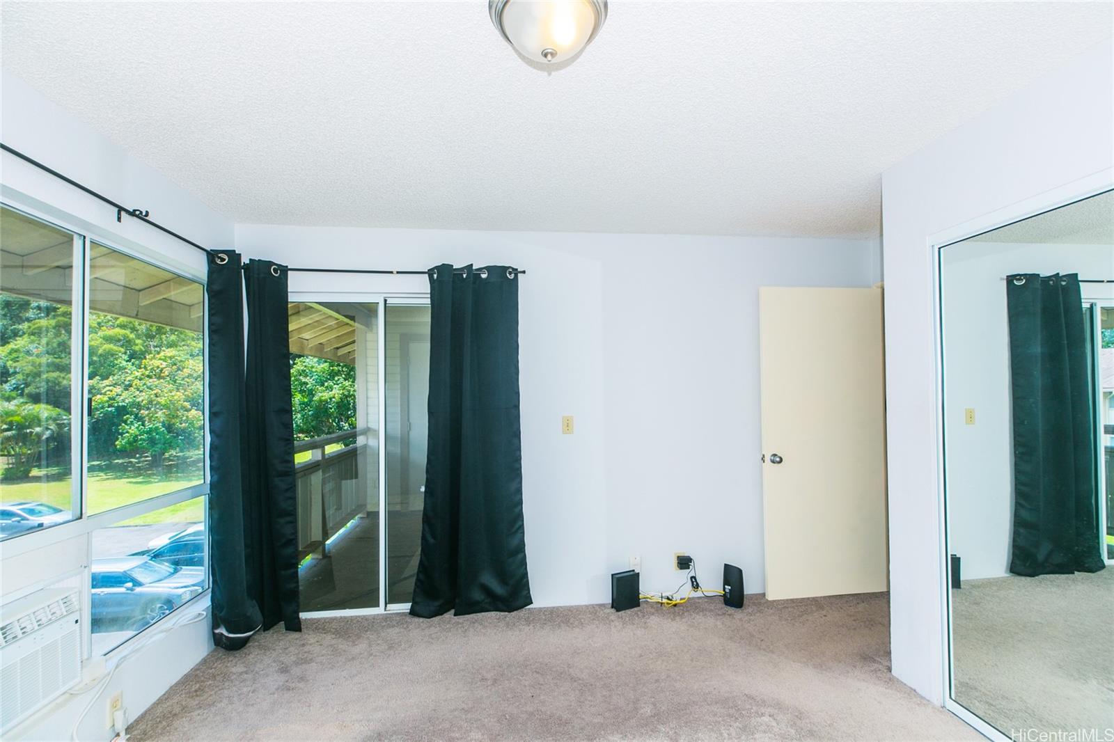 Photo 8 of 25