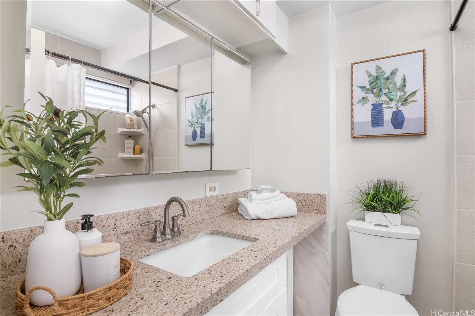 Photo 14 of 25